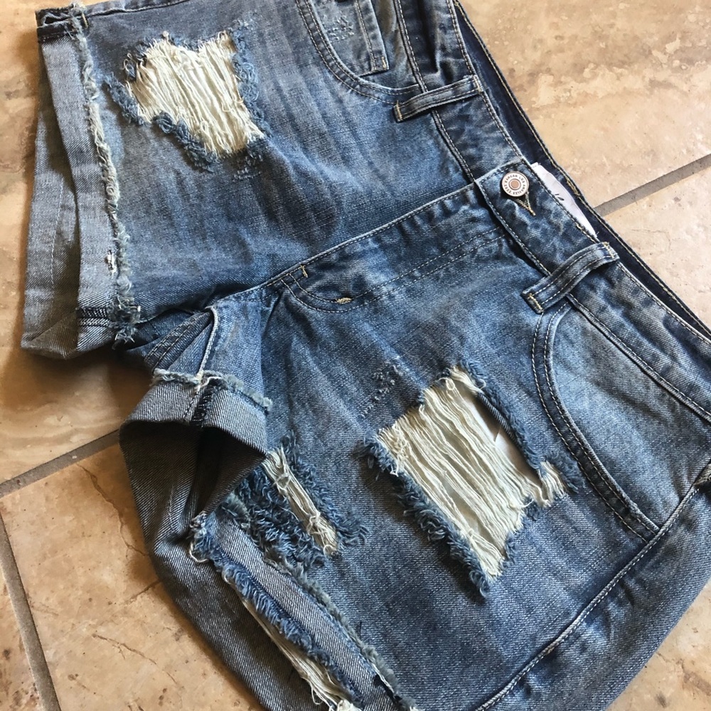 KanCan shorts